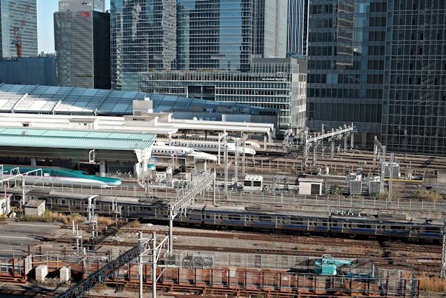 Mumbai–Ahmedabad Bullet Train Project Completes Key Portal Beam Installation